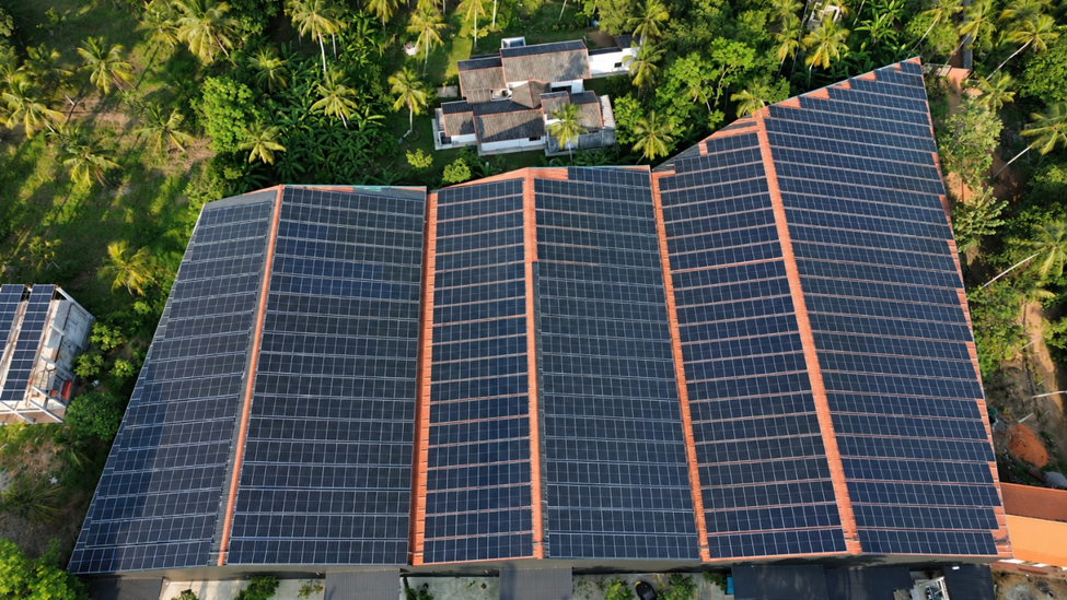 Commercial rooftop solar panel installation